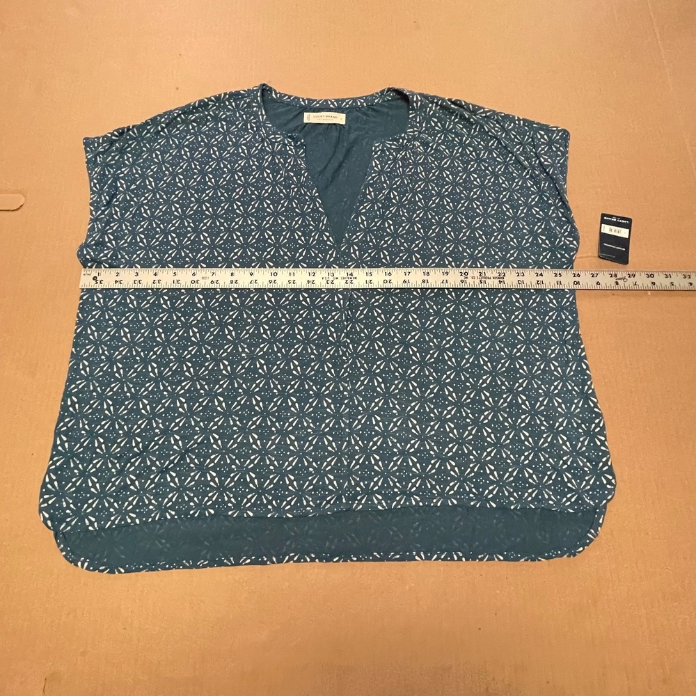 Lucky Brand Women's Large V-Neck Cap Sleeve Boho Casual Tile‎ Printed Top NWT - Picture 10 of 16